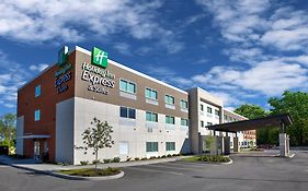 Holiday Inn Express New Castle Pa